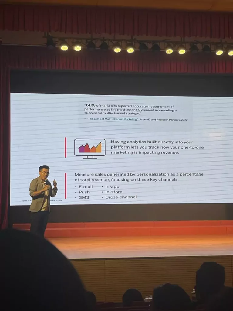 Diễn giả Vũ Lê tại sự kiện UAN Digital Natives 2023